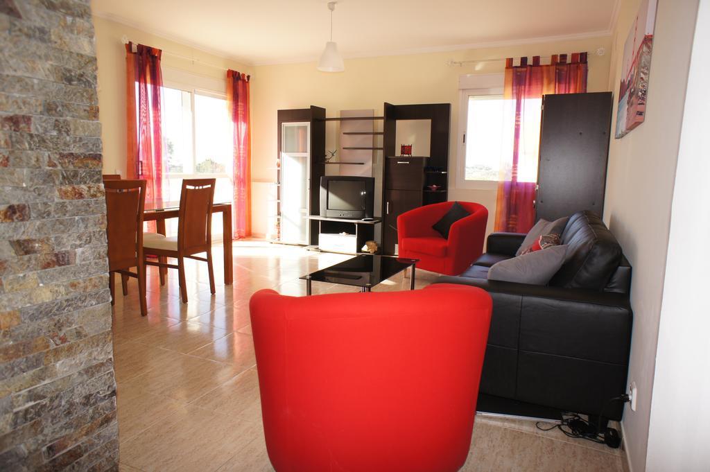 Sunny Apartment Al-Sakia, Quarteira, Vilamoura Екстериор снимка